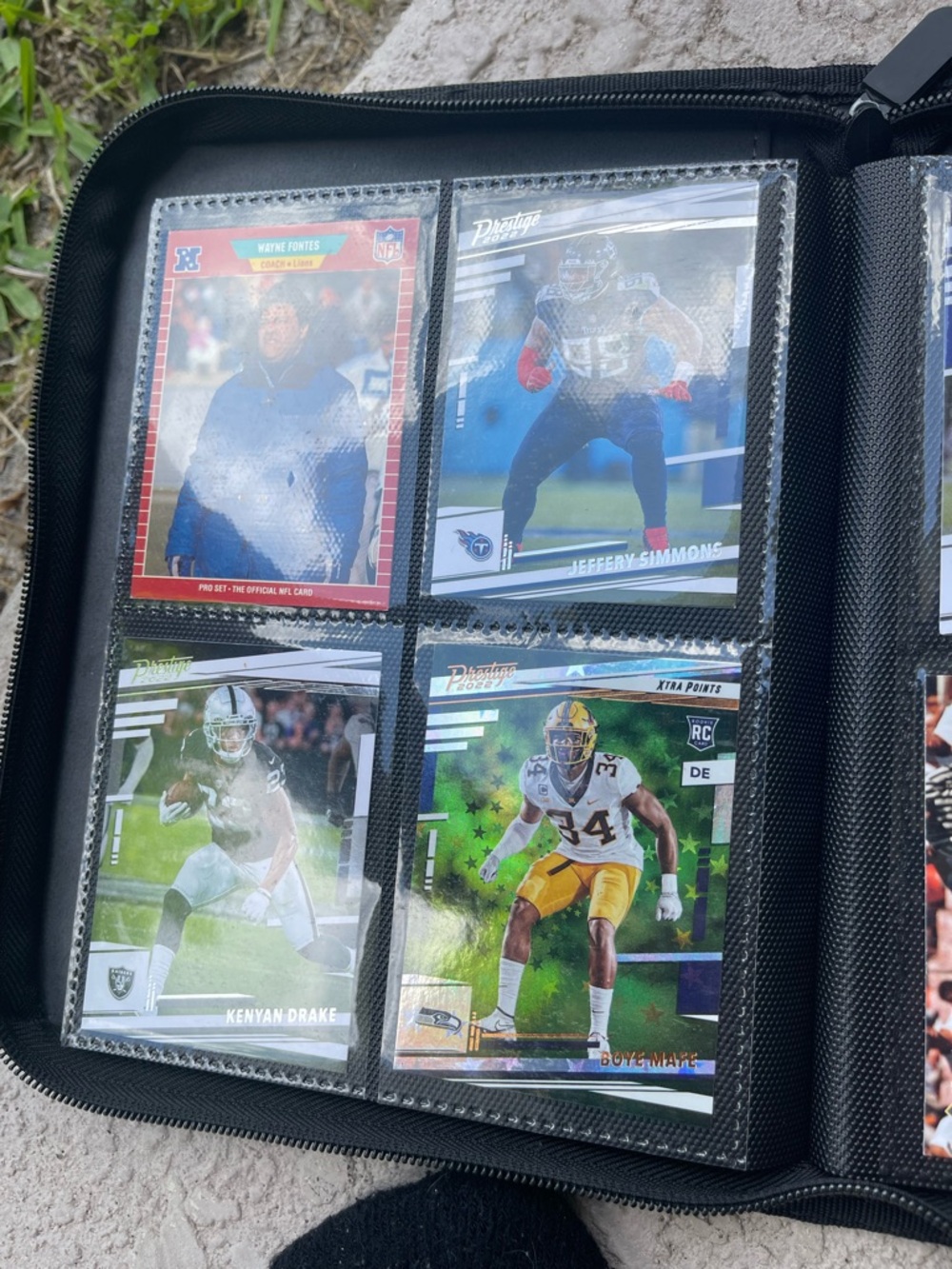 Black Zippered Card Binder for Kids - Compact Collector Organizer - Picture 9 of 16